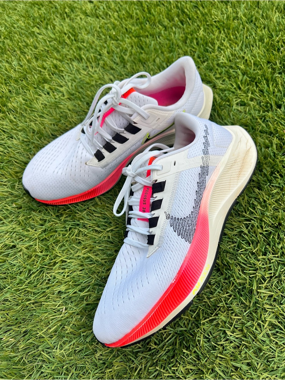 Nike Air Zoom Pegasus 38 Women's White & Pink Running Shoes Size 8.5